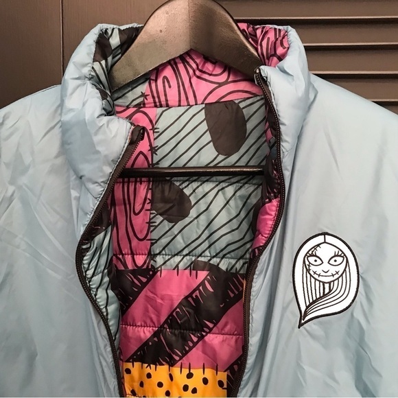 Disney Reversable Sally Nightmare Before Christmas Puffer Jacket, Size Large - Picture 9 of 14